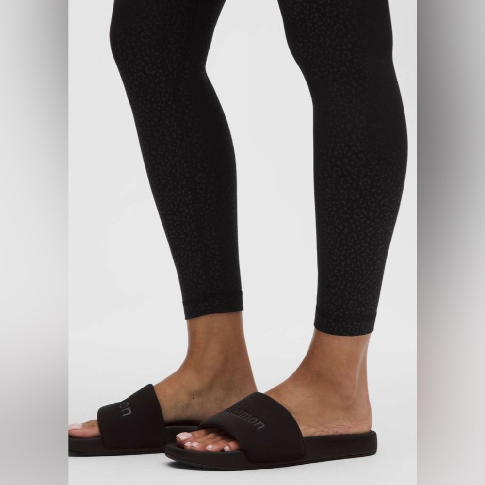 NWT Limited Lululemon 6 Align High-Rise Pant Leggings Leopard Daisy Emboss Black - Picture 4 of 6